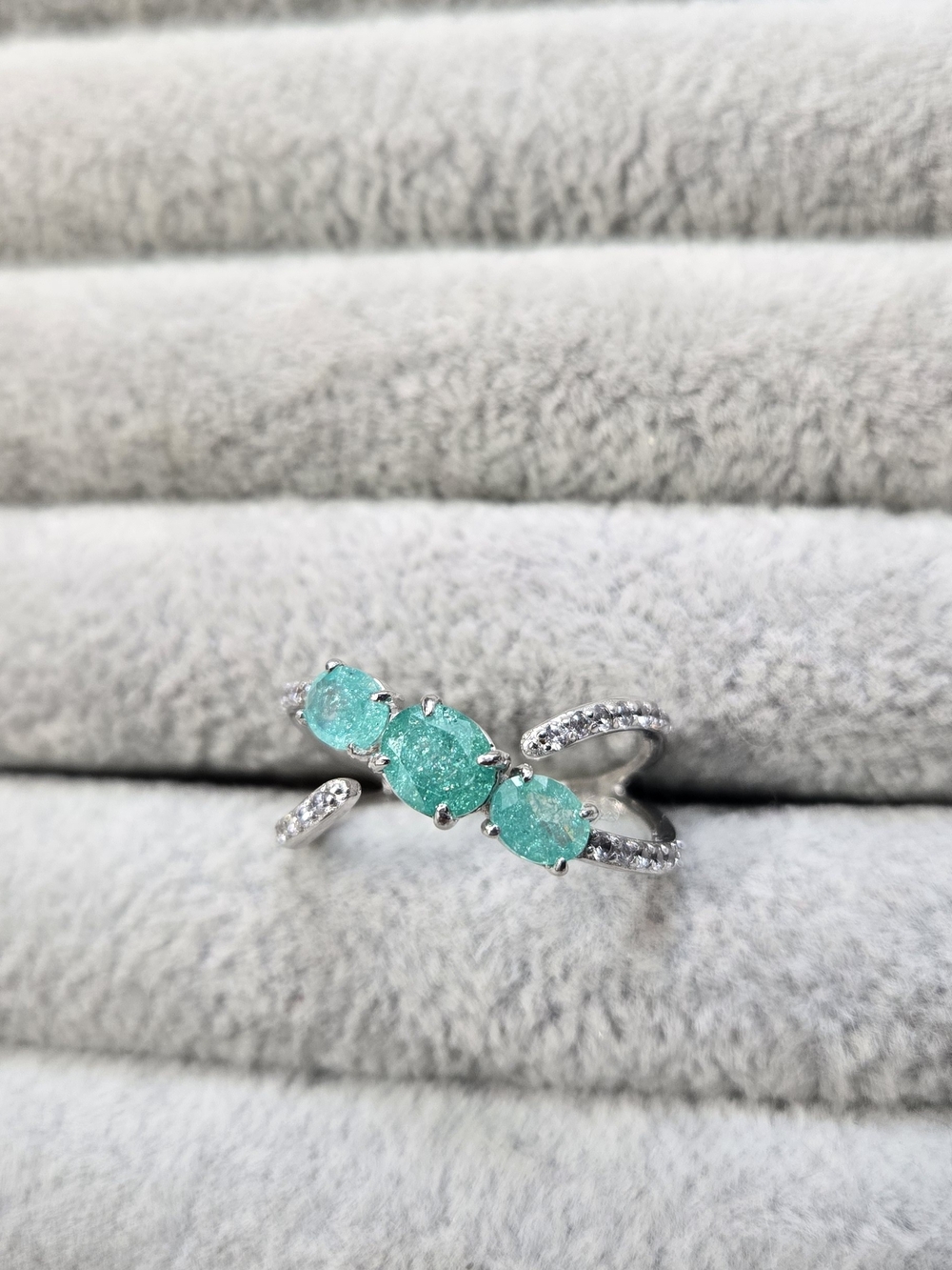 Size 7 925 Silver Turquoise Ice Crystal Bomb Party Ring
